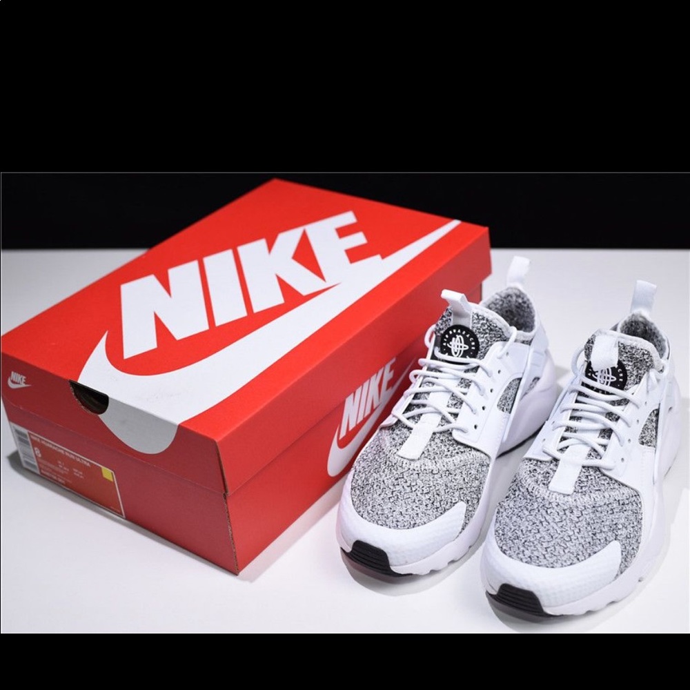 Nike Huarache Run Ultra Special Edition